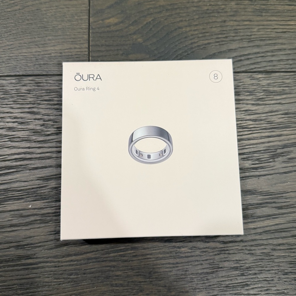 Oura Ring Gen 4 in Silver (Brand New Never Opened; Size 8)